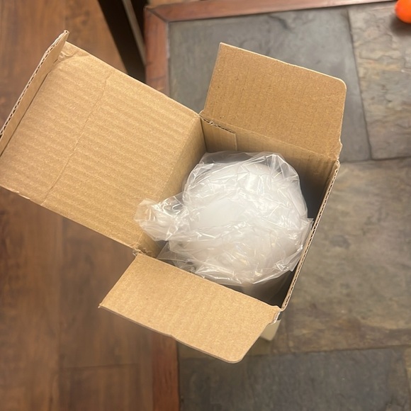 Asobu Orb Vacuum Insulated Bottle - White - Picture 5 of 7